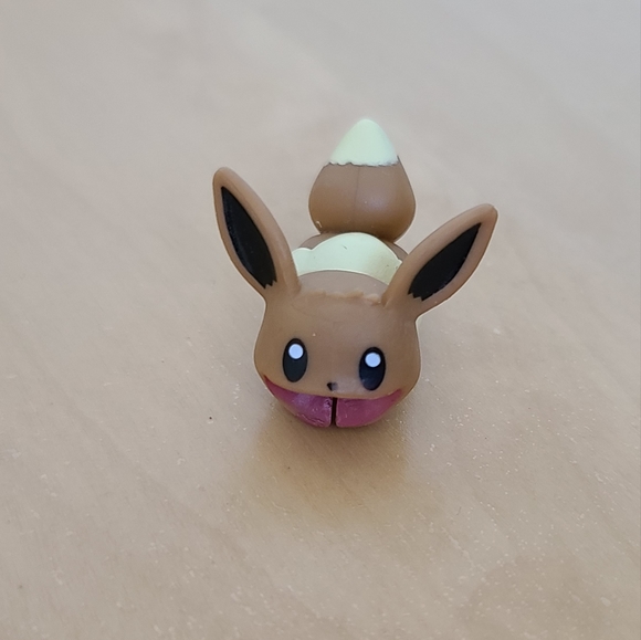 Pokémon Eevee Cable Protector - Picture 2 of 6